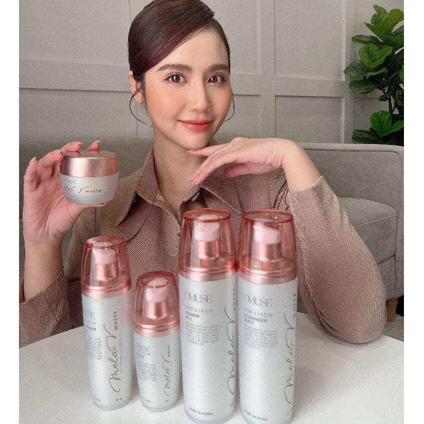 Kem dưỡng ẩm mờ nám và tàn nhang dưỡng trắng da ban ngày và đêm OMUSE MelaV Cream 50g
