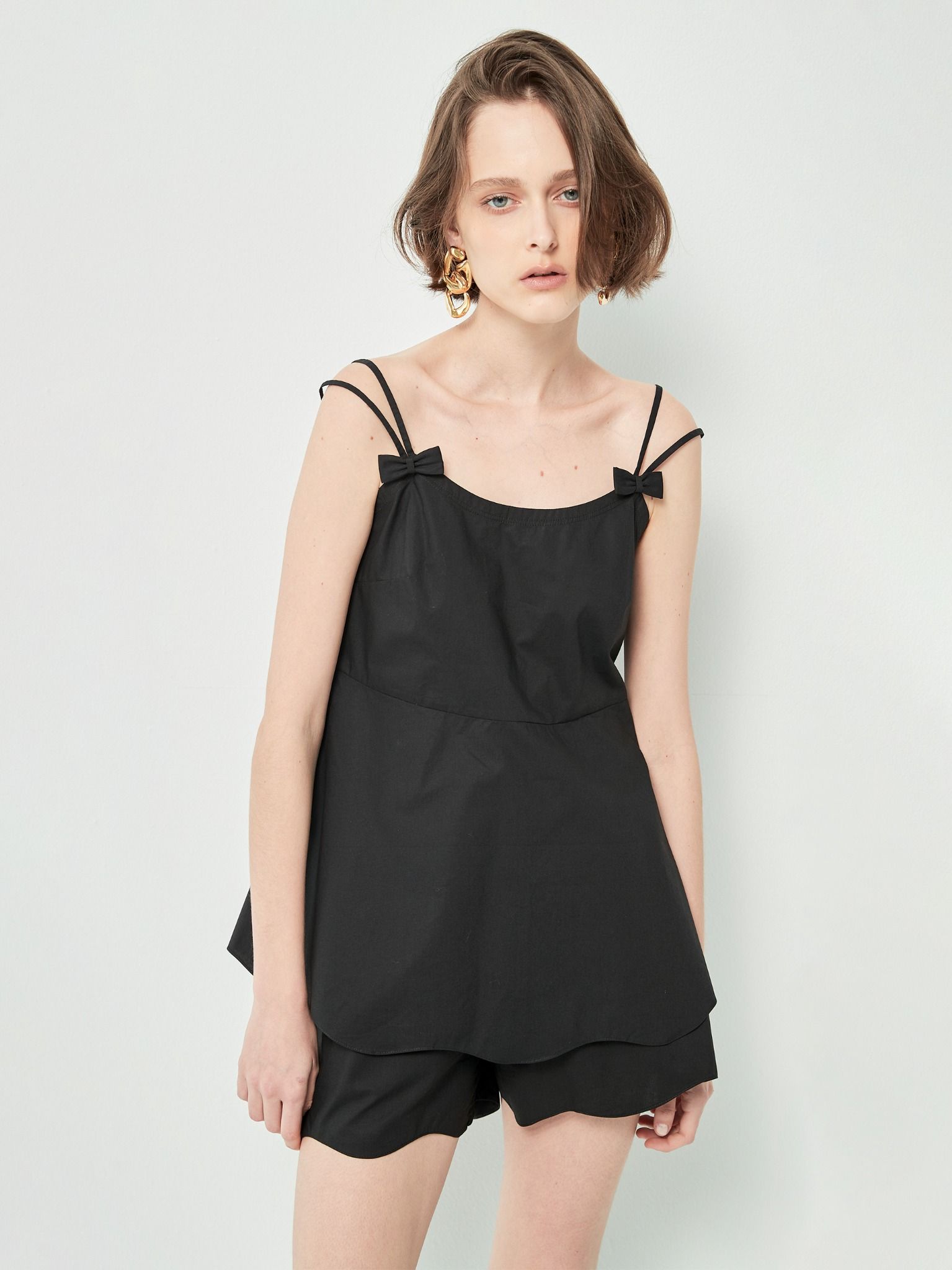 Áo 2 đây đôi có nơ xinh xắn màu đen