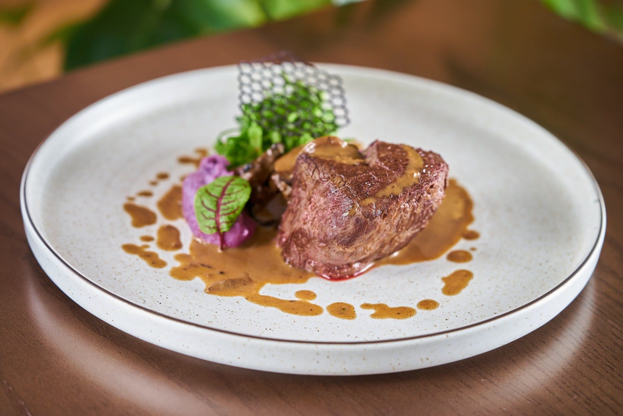  Bò phi lê Nướng Khoai Lang Nghiền Nấm Truffle & Sốt Nấm 