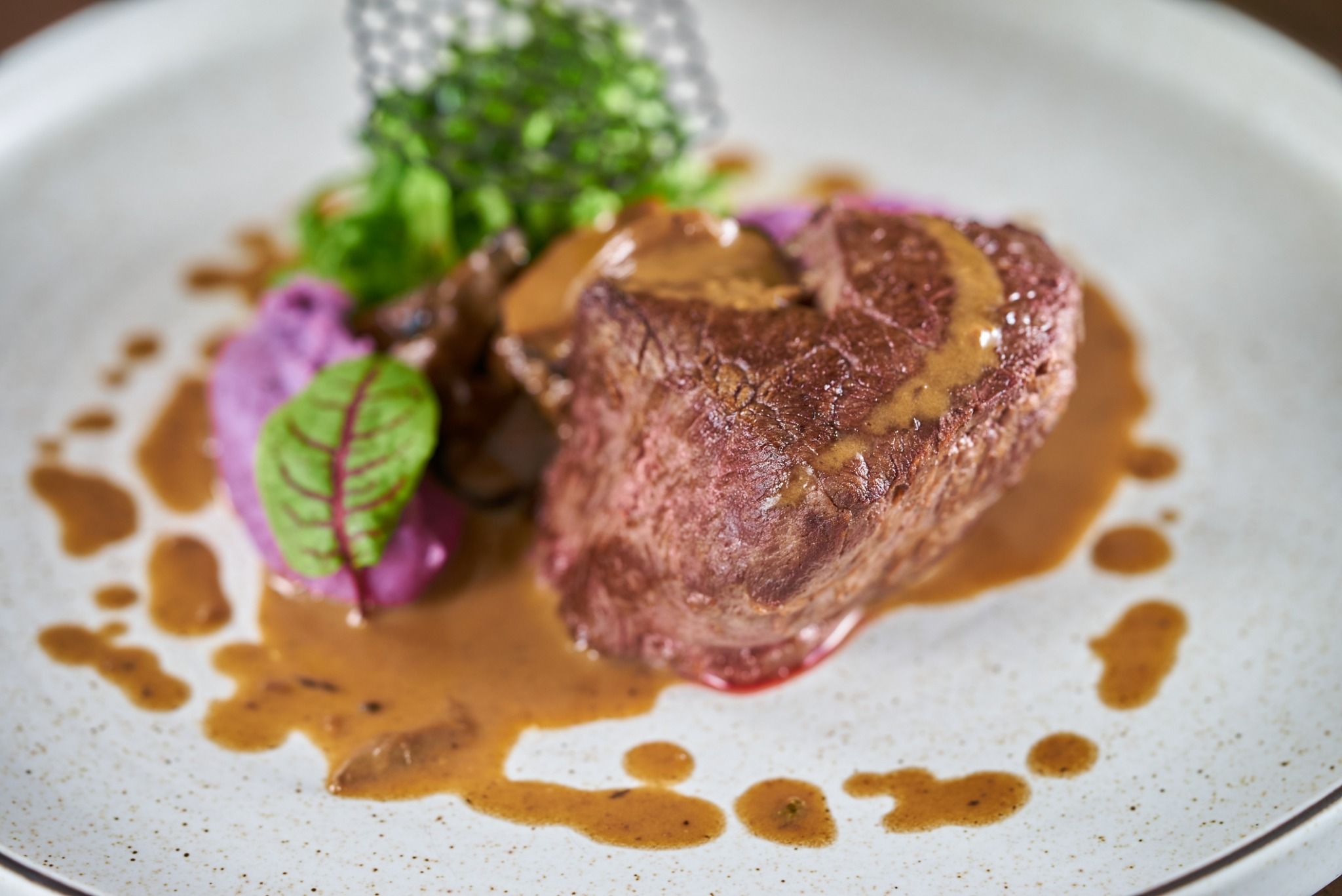  Bò phi lê Nướng Khoai Lang Nghiền Nấm Truffle & Sốt Nấm 