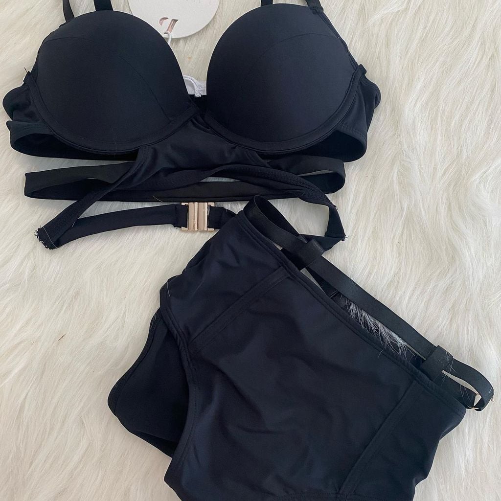  Alice Top Recycled BLack & Alice High Waist Bottoms Recycled BLACK 