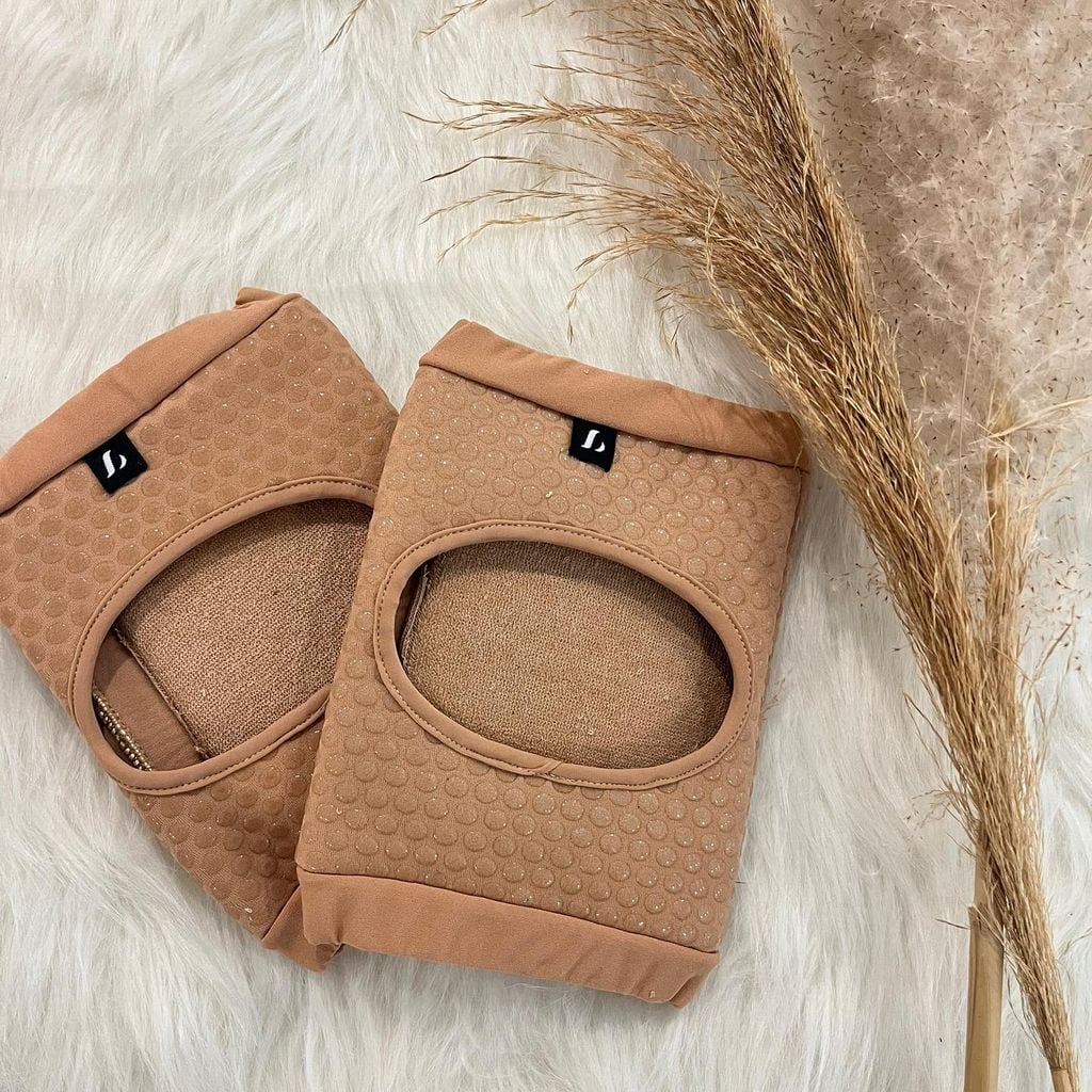  Sticky Slim Look Knee Pad Nude 