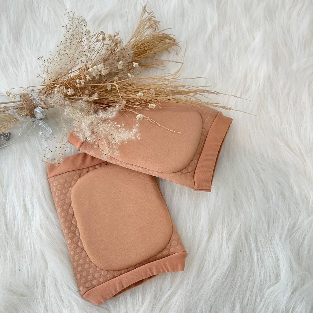  Sticky Slim Look Knee Pad Nude 