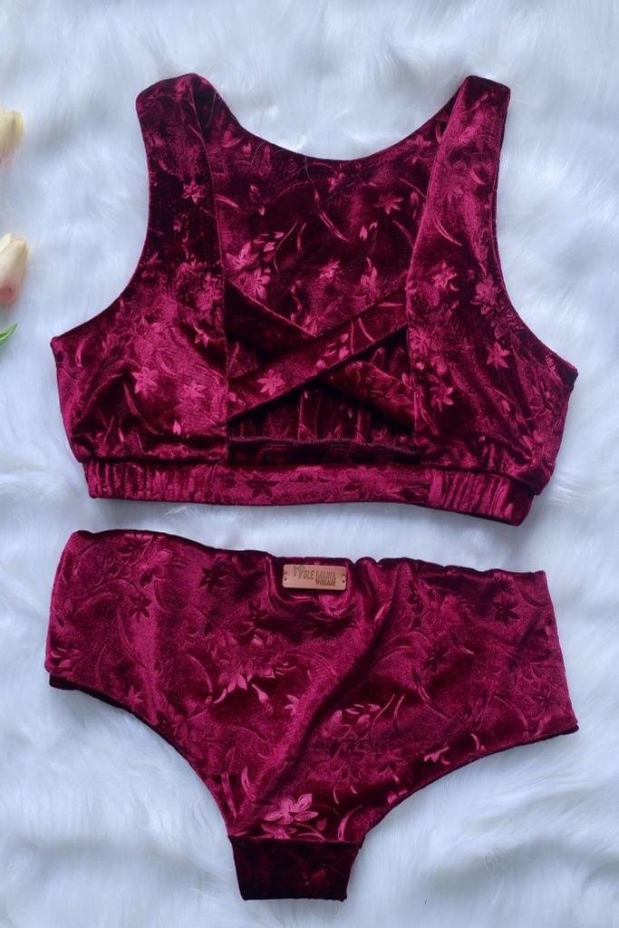  Velvet Aries - Wine Red 