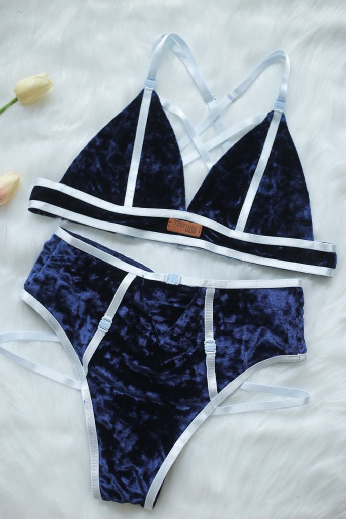  Velvet Pisces - Sea and Sky Blue 