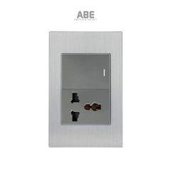 Công tắc đơn kèm Ổ cắm đa năng Titanium X