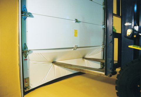 Cửa cách nhiệt Flex Barrier Kongo