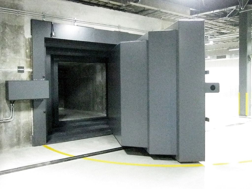 Cửa đặc biệt loại Tấm lật Kongo