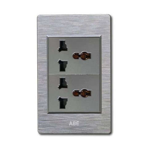 Ổ cắm đa năng 3 chấu PCX