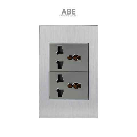 Ổ cắm đa năng 3 chấu Titanium X