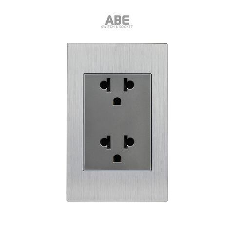 Ổ cắm đôi 3 chấu Titanium X