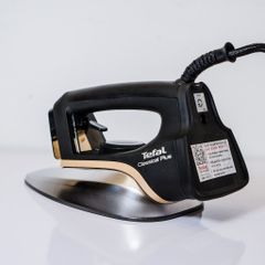 Bàn ủi khô tích hợp bình xịt nước Tefal FS3120L0 - Hàng Chính hãng / Bảo Hành 02 Năm