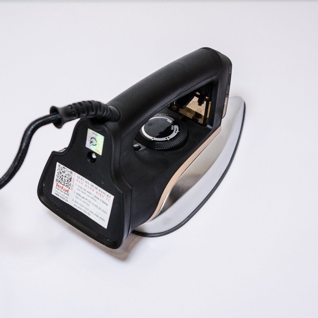 Bàn ủi khô tích hợp bình xịt nước Tefal FS3120L0 - Hàng Chính hãng / Bảo Hành 02 Năm