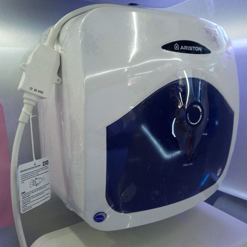 BLU 15 R 2.5 FE Máy nước nóng gián tiếp Ariston BLU 15 R 2.5 FE 2500W Hàng Mới Chính Hãng