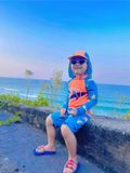  T1 - Set bơi tay dài cá mập kèm nón che gáy bé trai 