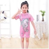  Bơi quần cá ngựa 