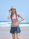  G69 - Áo tắm cộc tay - váy che bụng nữ 