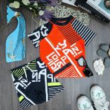  T72 - Bơi bé trai chữ ky 
