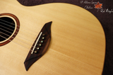  Thuận Guitar OT-07 RED MAPLE LEAF 