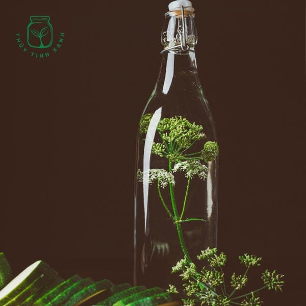 Chai thủy tinh nắp gài vuông
