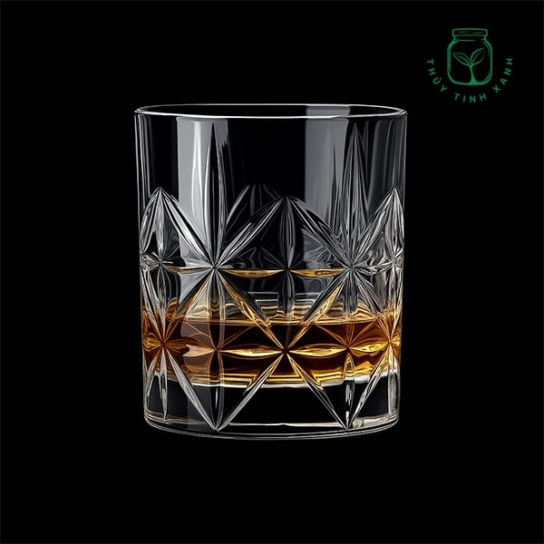 Ly Cut Crystal Whisky Tumbler
