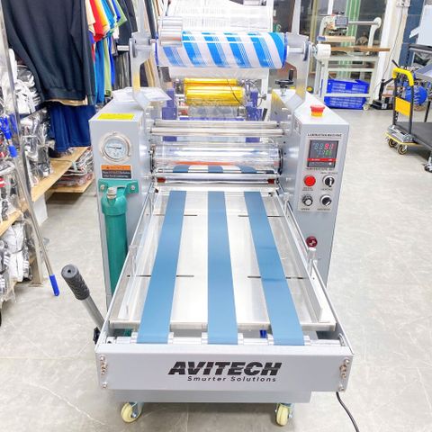  Máy cán màng thủy lực AV390P 