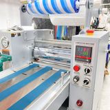  Máy cán màng thủy lực AV390P 