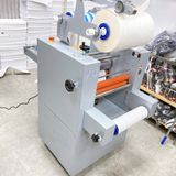  Máy cán màng thủy lực AV390P 