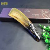  Lược sừng trâu dáng liềm chuôi khía Mnistore màu sắc đen lưa kích thước 16-22cm dày 3-9mm giúp tạo kiểu tóc thuận tiện 