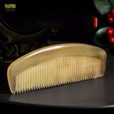 Lược sừng trâu dáng me trơn hình dáng múi bưởi kích thước 8,5cm - 13cm màu lưa giảm tình trạng rụng tóc 