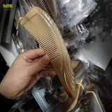  Lược sừng trâu dáng liềm chuôi khía Mnistore màu sắc trắng kích thước 16-22cm dày 3-9mm giúp tạo kiểu tóc thuận tiện và chăm sóc tóc 