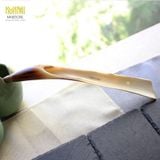  Cây đón gót giày sừng trâu Mnistore kích thước 35cm màu sắc trắng lưa dễ xỏ giúp gót chân trượt vào giày dễ hơn 