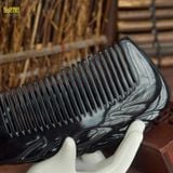  Lược sừng trâu dáng liềm chuôi khía trúc Mnistore kích thước 22cm dày 6-8mm màu đen lược mát xa da đầu giúp bảo vệ tóc 