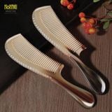  Lược sừng trâu dáng chuôi trơn eo nhỏ kích thước 19cm màu trắng lược tạo kiểu tóc chải tóc thuận tiện giúp giảm thiểu tình trạng gãy rụng tóc 