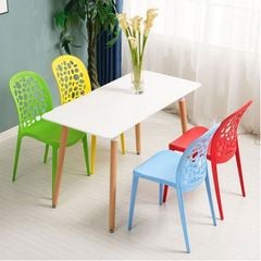 Bàn Cafe Chữ Nhật 4 Chân - Thiết Kế Hiện Đại và Bền Bỉ Cho Mọi Không Gian