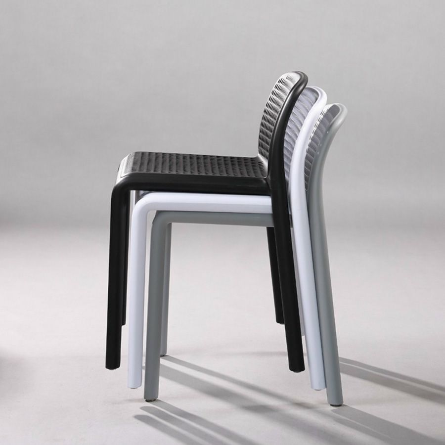Ghế Nhựa LH3029A – Bền Vững Cho Mọi Không Gian.