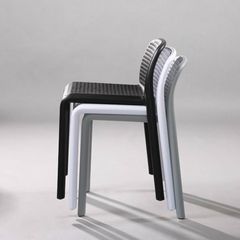 Ghế Nhựa LH3029A – Bền Vững Cho Mọi Không Gian.