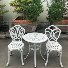 Ghế Nhôm Đúc Ngoài Trời LHAV02 - Thiết Kế Sang Trọng Cho Không Gian Ngoài Trời