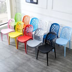 Ghế Cafe Nhựa Đúc LH3010 – Sự Lựa Chọn Hoàn Hảo Cho Mọi Không Gian