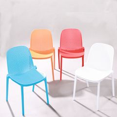 Ghế Nhựa Đúc LH3016 – Sự Lựa Chọn Tinh Tế Cho Không Gian Hiện Đại