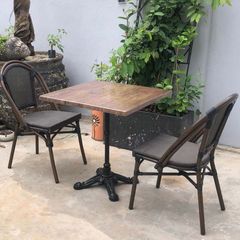 Bàn Sân Vườn LHVG – Vẻ Đẹp Cổ Điển và Bền Bỉ Cho Không Gian Ngoài Trời