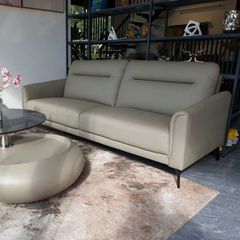 Sofa Da Molina-- Lựa Chọn Hoàn Hảo Cho Phòng Khách Cao Cấp