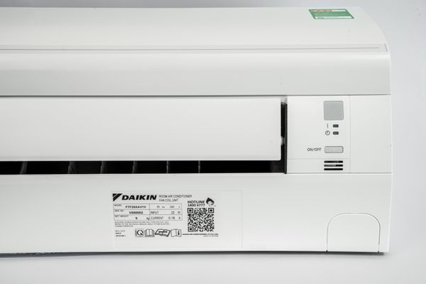 Máy lạnh treo tường Daikin Non Inverter FTF25XAV1V (1.0 HP)
