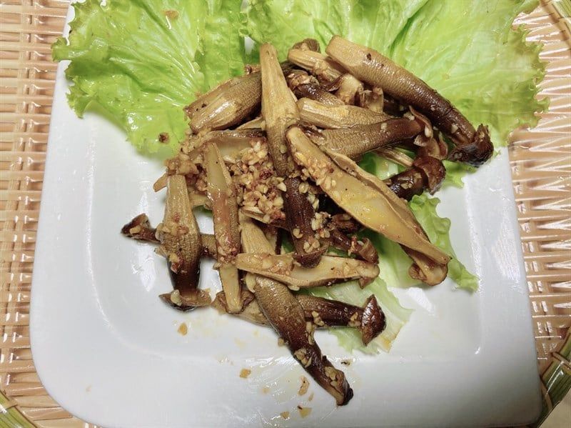  Nấm mối xào bơ tỏi 