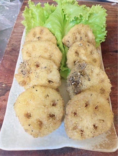  Củ sen lắc muối mè 