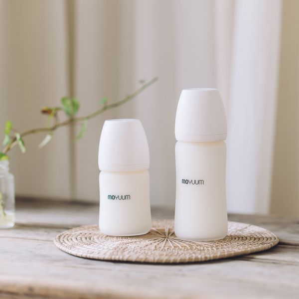 Bình Sữa Moyuum Thủy Tinh 150ml - Trơn - Kèm Núm Số 1