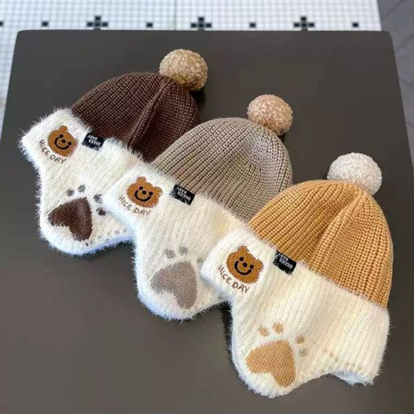 Mũ Len Bịt Tai Mùa Đông Cho Bé Có Hình Gấu Thêu Dễ Thương, Mũ Len Cho Bé Trai Bé Gái