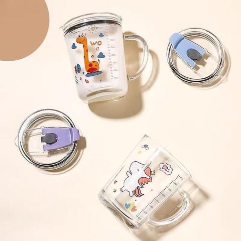 Cốc Thuỷ Tinh Chia Vạch Ml Có Nắp Chống Đổ