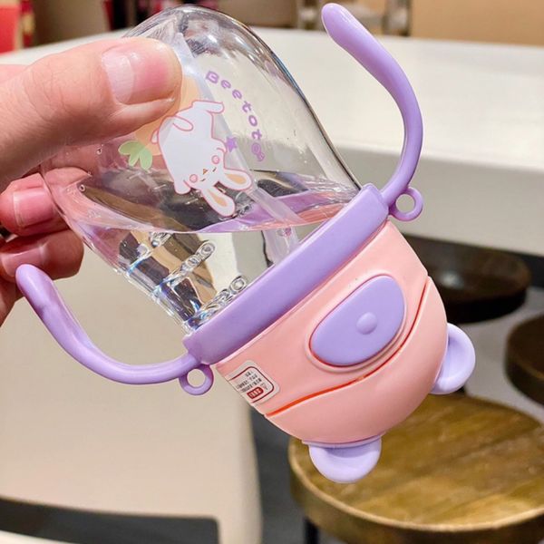 Bình Nước Tập Uống Cho Bé Hình Gấu Có Tay Cầm Dung Tích 250ML