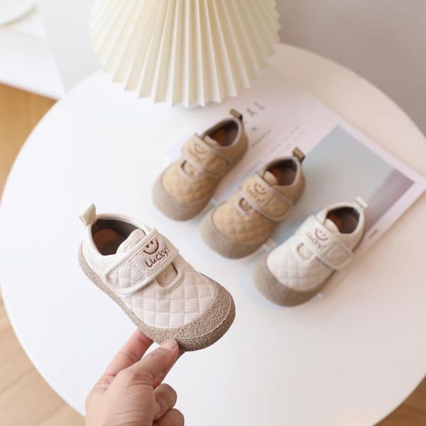 Giày Thể Thao Chần Trám Thêu Mặt Cười Lucky Đáng Yêu Cho Bé